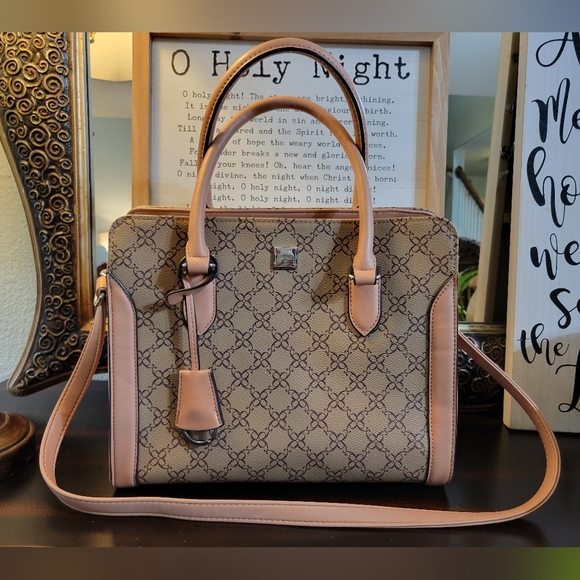 Nine West Purse - Picture 1 of 9